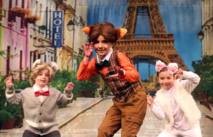 Actors in Aristocats Kids costumes
