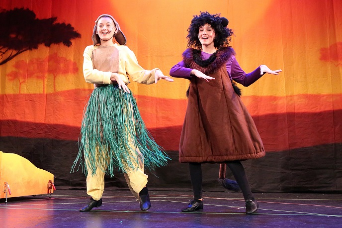 Cast members of the Lion King