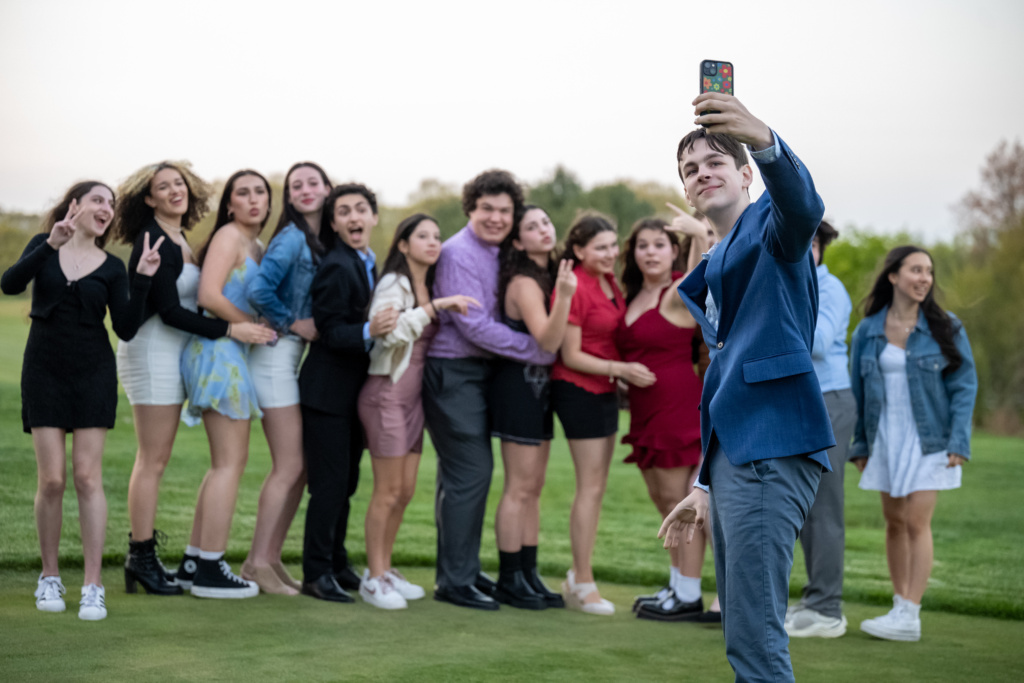 Teens posing for a selfie